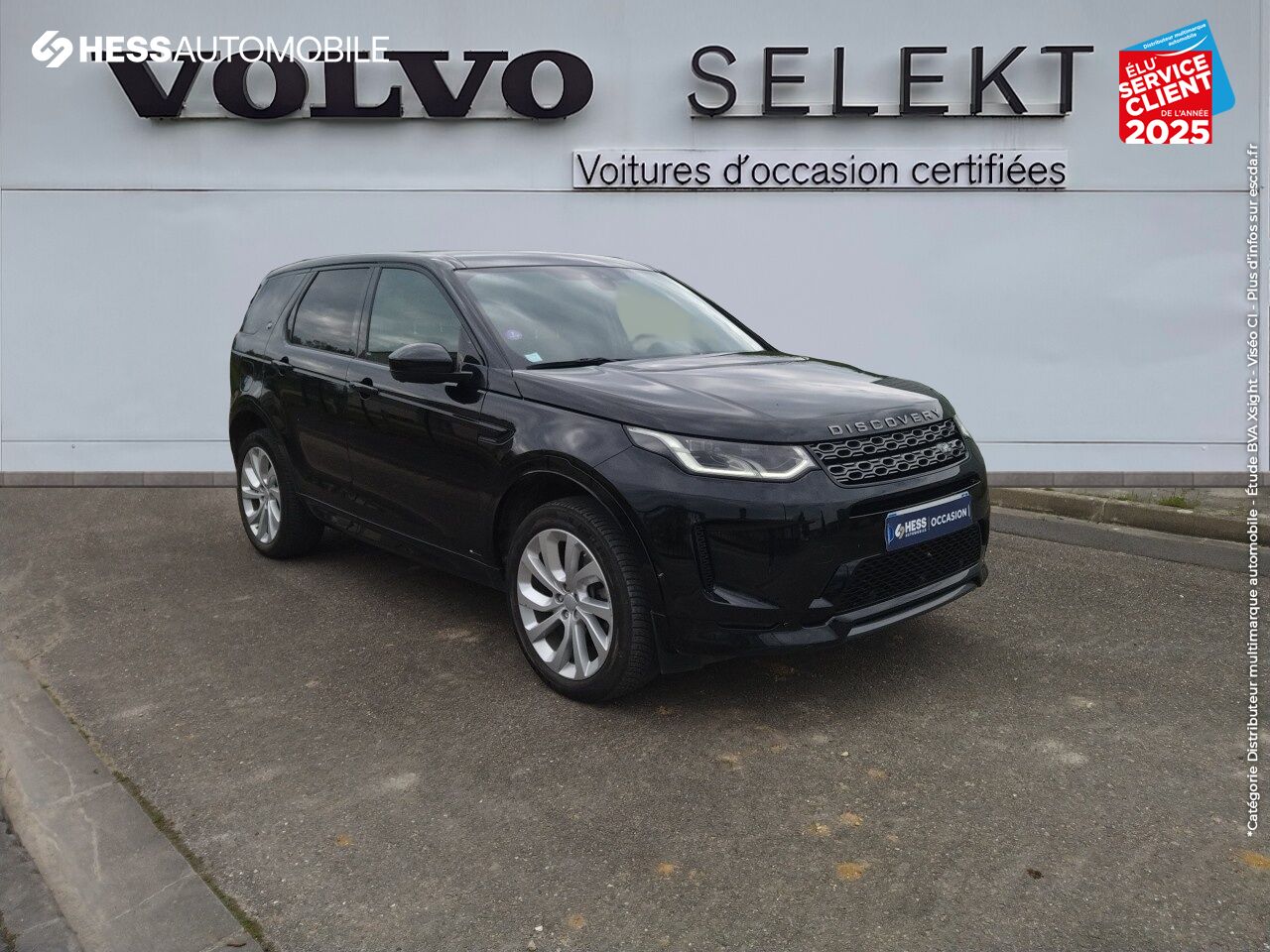 Véhicule d'occasion LAND-ROVER DISCOVERY SPORT P300E R-DYNAMIC SE AWD BVA MARK VI TPANO SIEGES CUIR GPS CAMERA chez Volvo Epernay