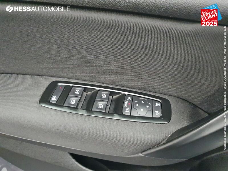 Véhicule d'occasion RENAULT MEGANE ESTATE 1.5 BLUE DCI 115CH BUSINESS chez Renault Strasbourg