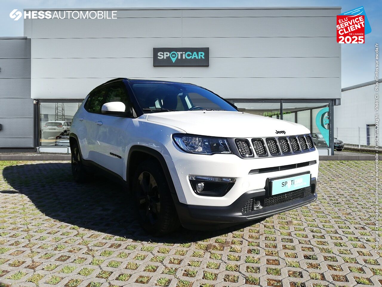 Véhicule d'occasion JEEP COMPASS 1.6 MULTIJET II 120CH BROOKLYN EDITION 4X2 GPS CAMERA chez Fiat Besançon