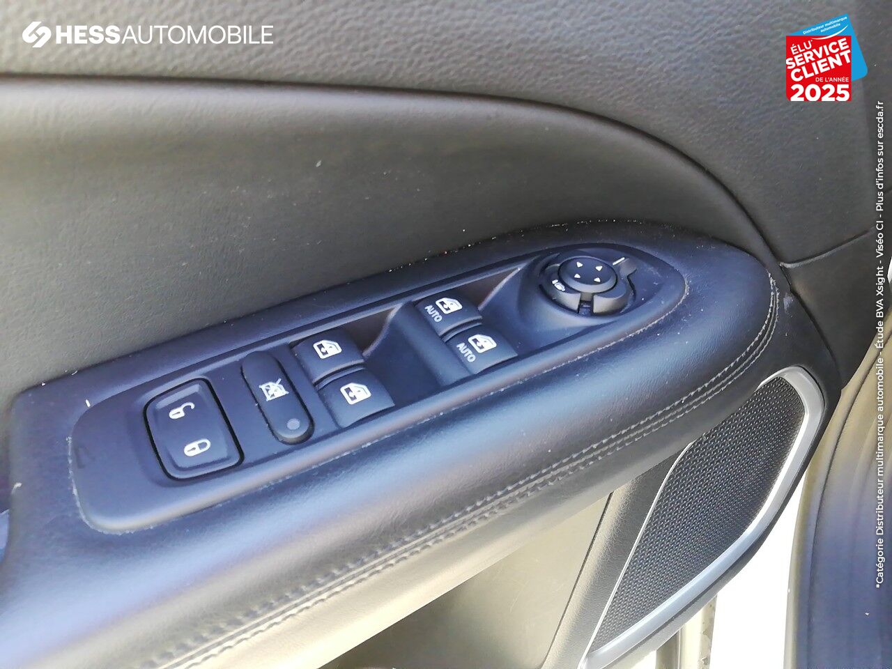 Véhicule d'occasion JEEP COMPASS 1.6 MULTIJET II 120CH BROOKLYN EDITION 4X2 GPS CAMERA chez Fiat Besançon