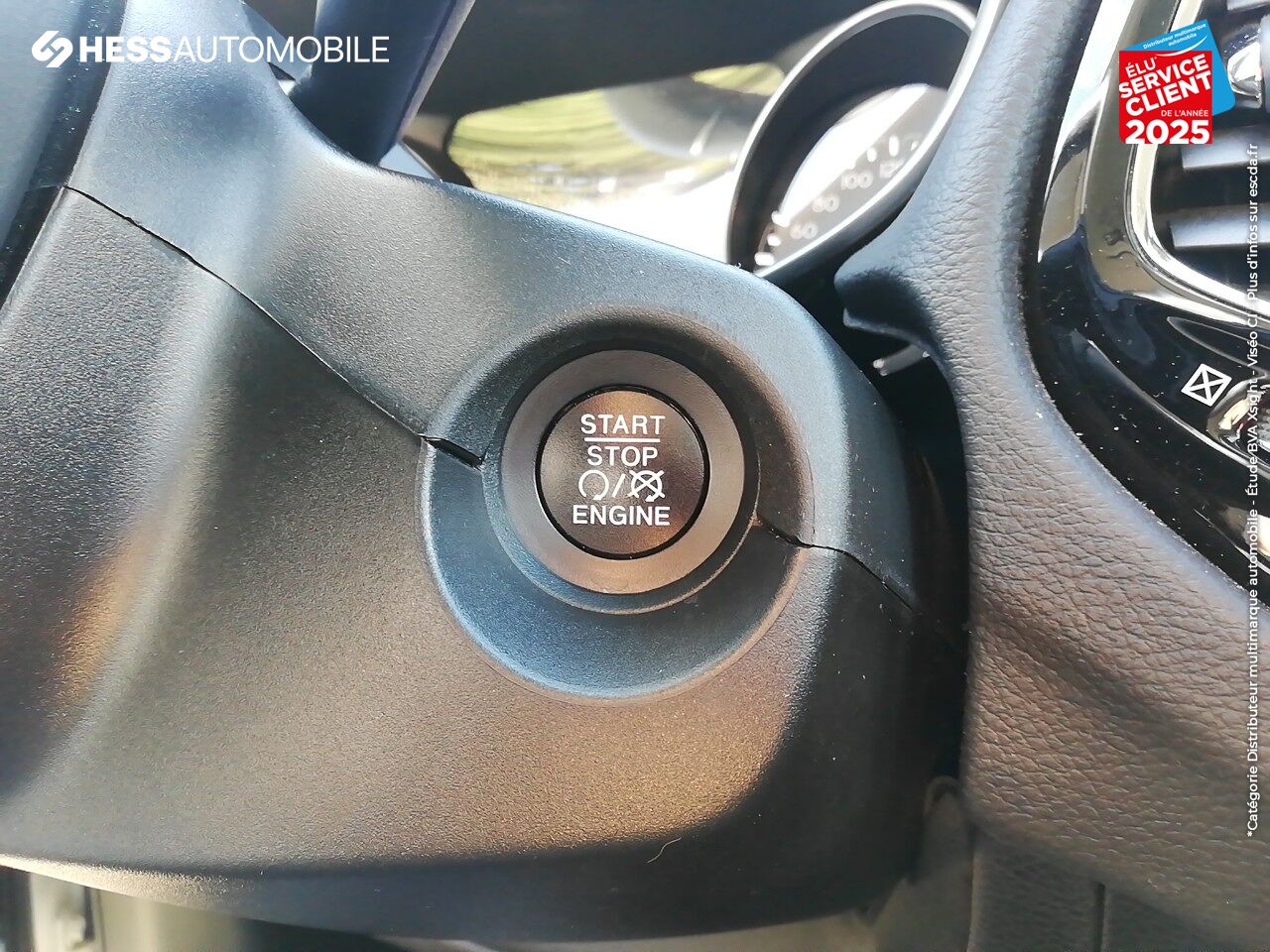Véhicule d'occasion JEEP COMPASS 1.6 MULTIJET II 120CH BROOKLYN EDITION 4X2 GPS CAMERA chez Fiat Besançon