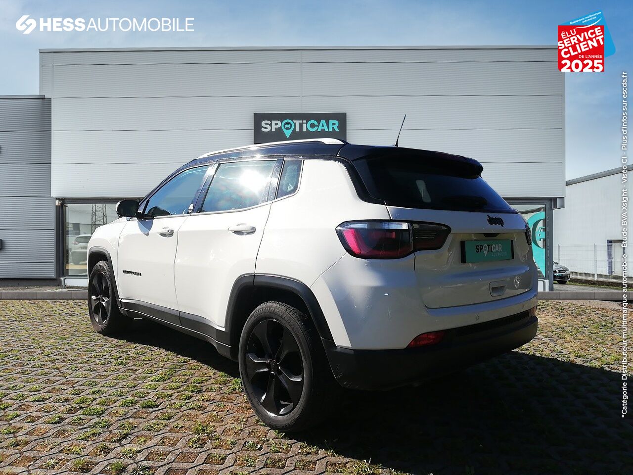 Véhicule d'occasion JEEP COMPASS 1.6 MULTIJET II 120CH BROOKLYN EDITION 4X2 GPS CAMERA chez Fiat Besançon
