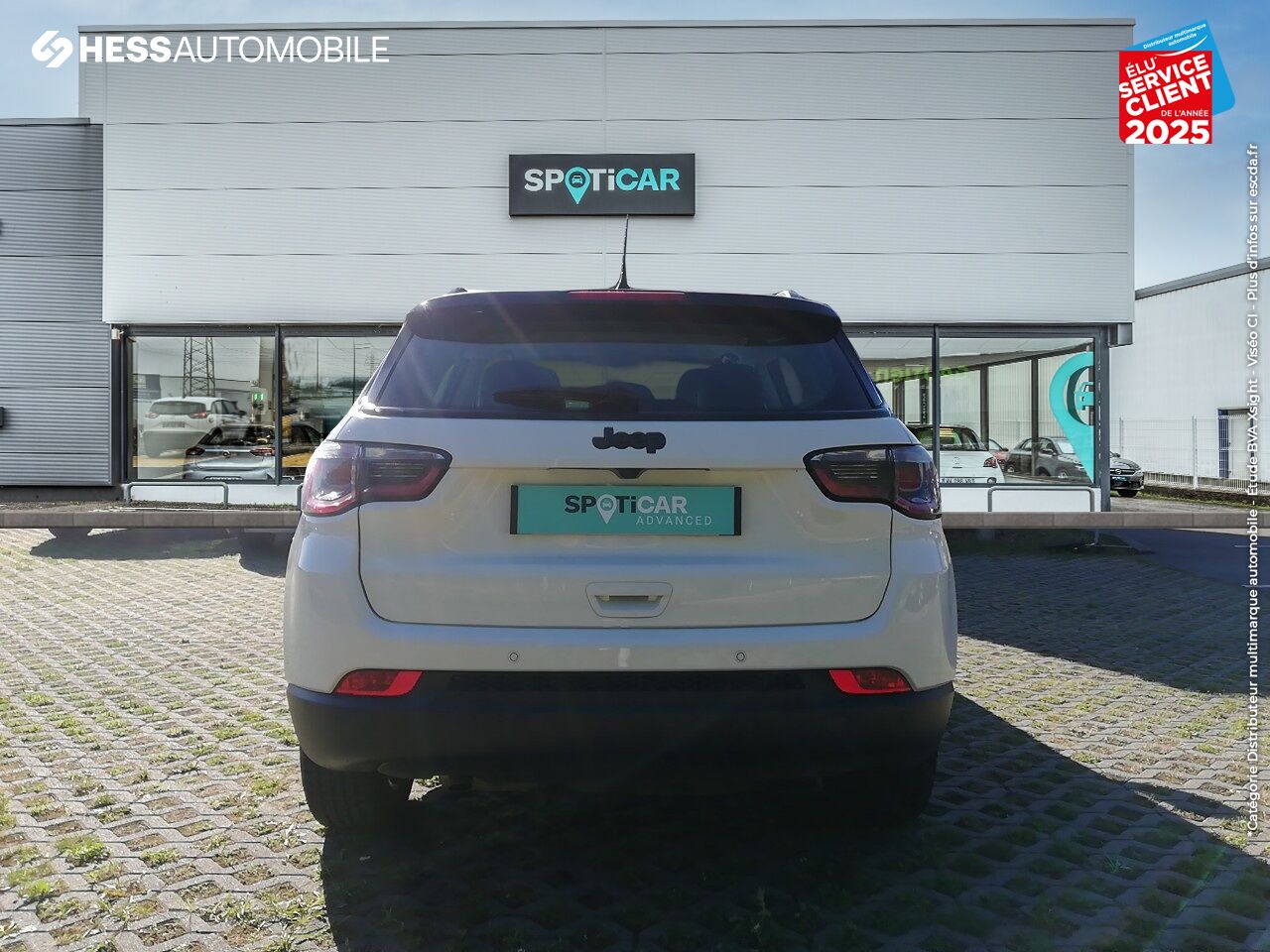 Véhicule d'occasion JEEP COMPASS 1.6 MULTIJET II 120CH BROOKLYN EDITION 4X2 GPS CAMERA chez Fiat Besançon