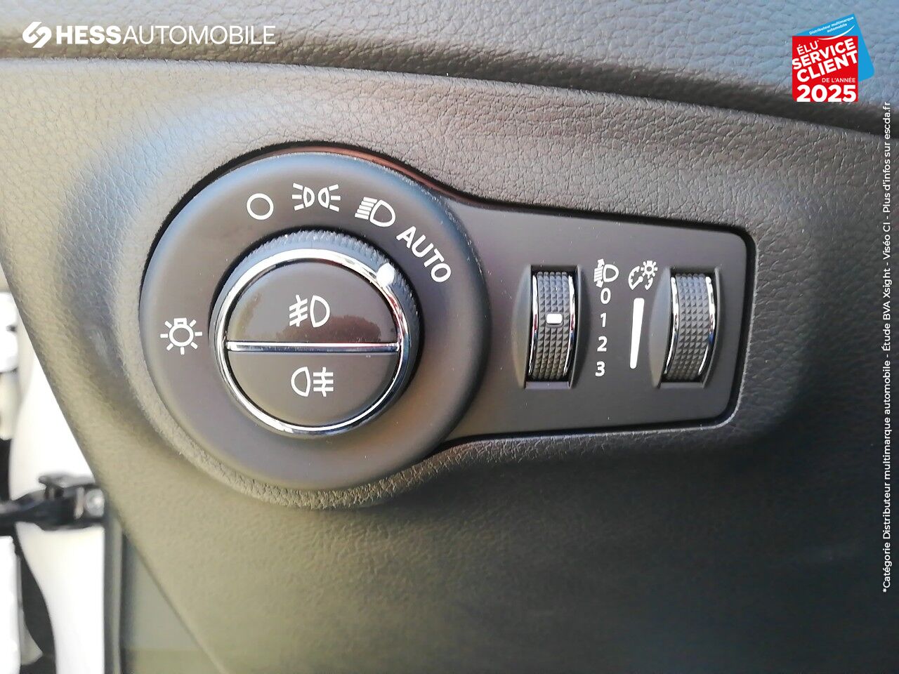 Véhicule d'occasion JEEP COMPASS 1.6 MULTIJET II 120CH BROOKLYN EDITION 4X2 GPS CAMERA chez Fiat Besançon