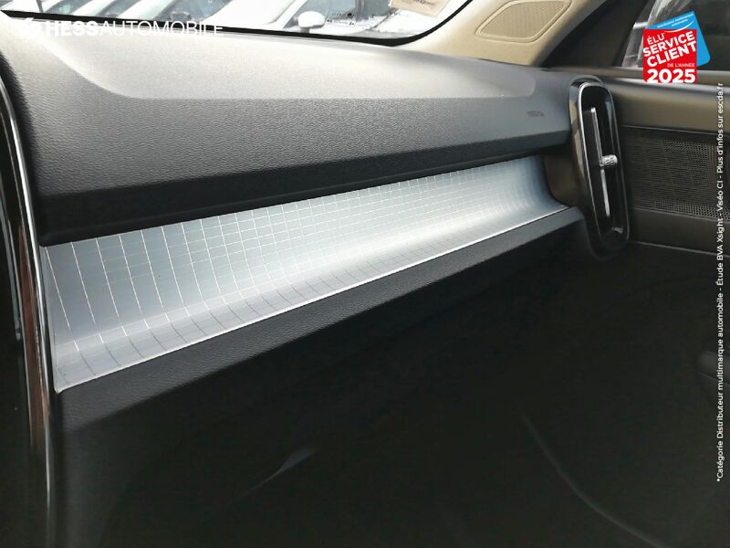 Véhicule d'occasion VOLVO XC40 D3 ADBLUE AWD 150CH MOMENTUM GEARTRONIC 8 GPS chez Volvo Metz