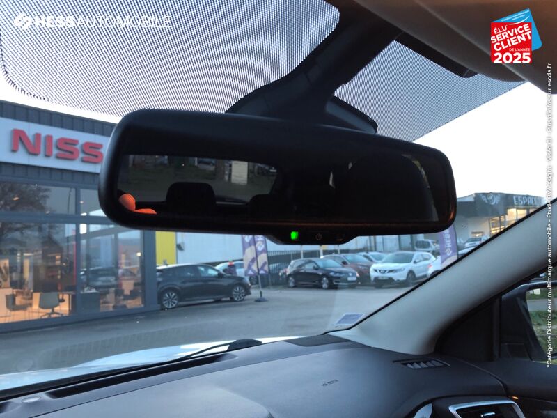 Véhicule d'occasion NISSAN QASHQAI 1.5 DCI 110CH N-CONNECTA GPS CAMERA chez Nissan Beaune