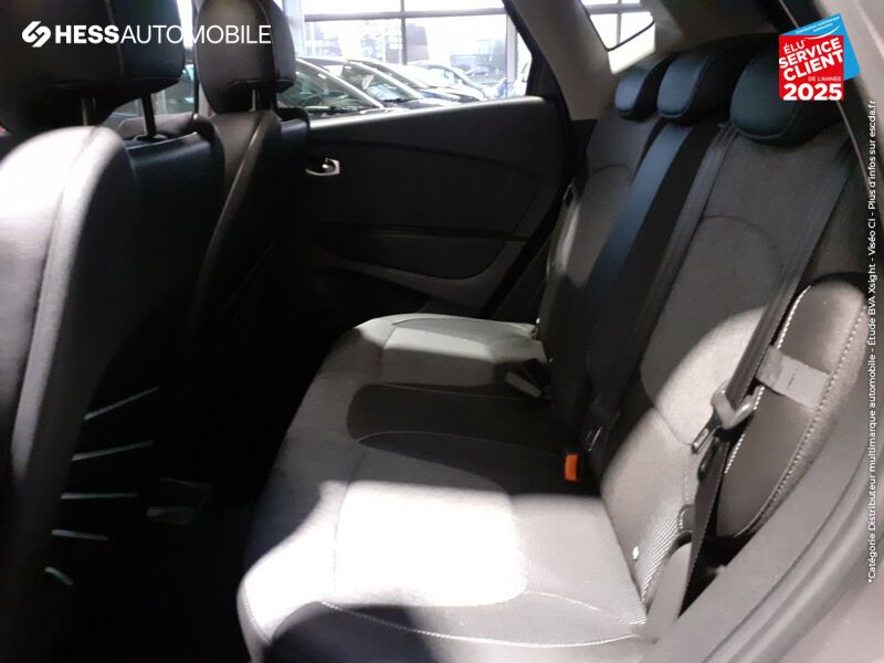 Véhicule d'occasion RENAULT CAPTUR 1.3 TCE 150CH FAP INTENS GPS RADAR AR chez Renault Montbéliard
