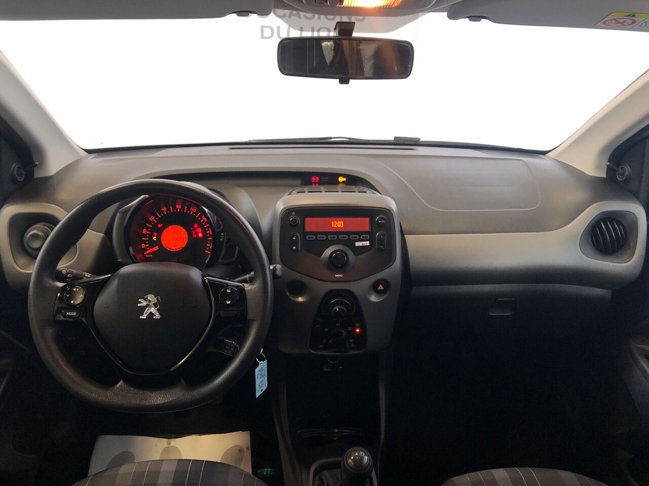 Véhicule d'occasion PEUGEOT 108 VTI 72 ACTIVE 5P chez Peugeot Sedan