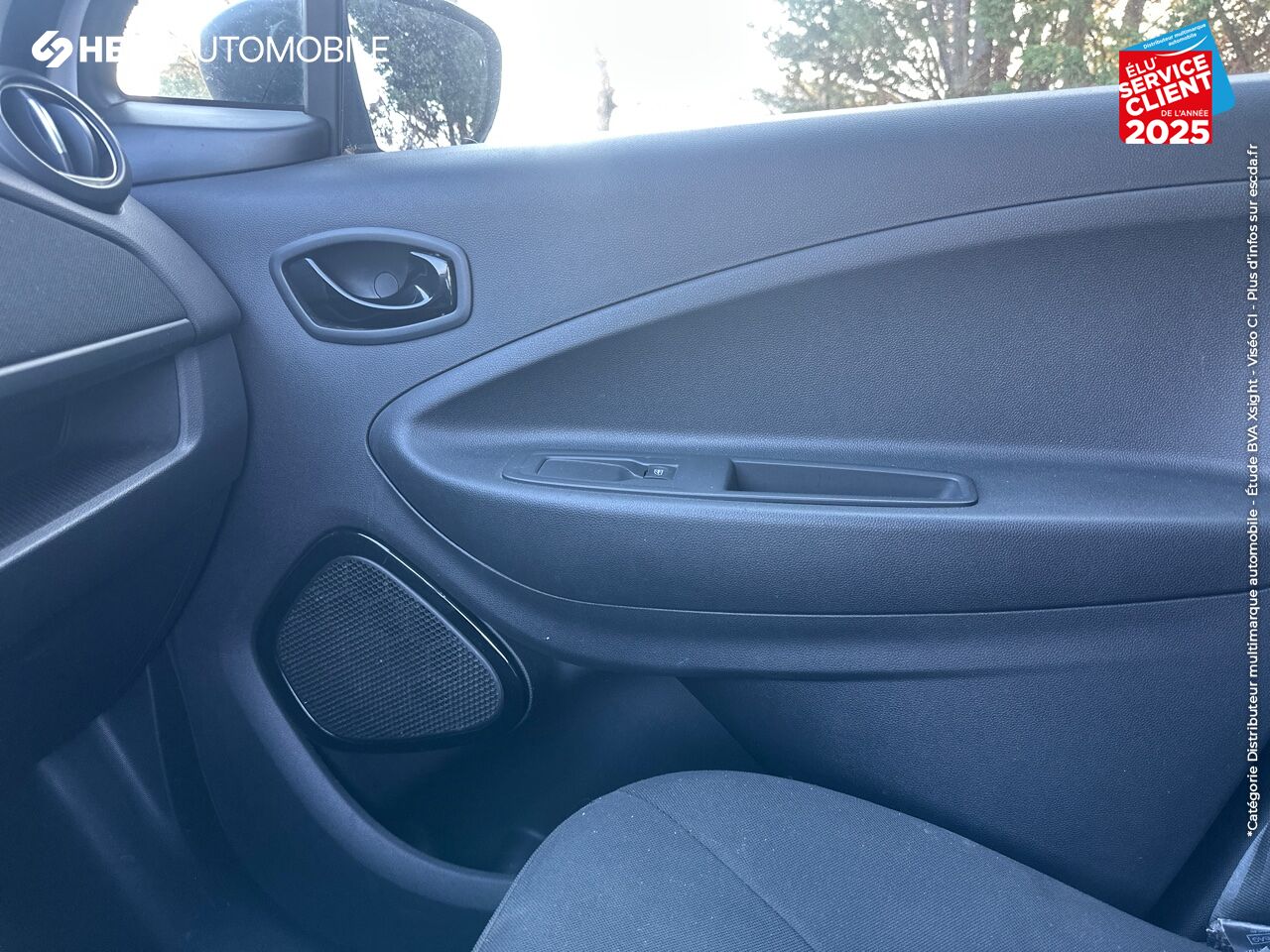 Véhicule d'occasion RENAULT ZOE LIFE CHARGE NORMALE R110 ACHAT INTEGRAL - 20 chez Renault Colmar