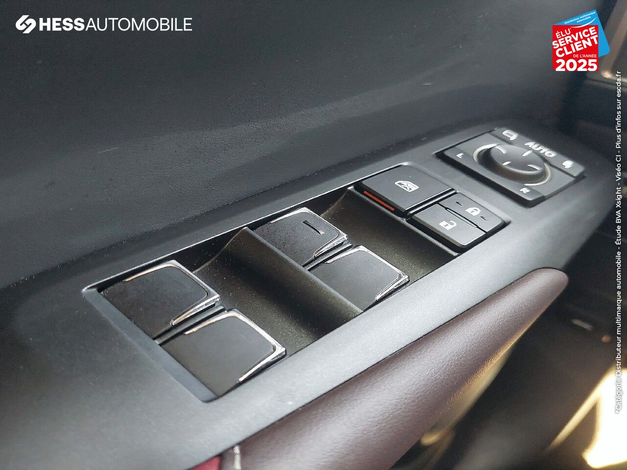 Véhicule d'occasion LEXUS NX 300H 2WD PACK BUSINESS CAMERA GPS LED SIEGES CHAUF chez Lexus Metz