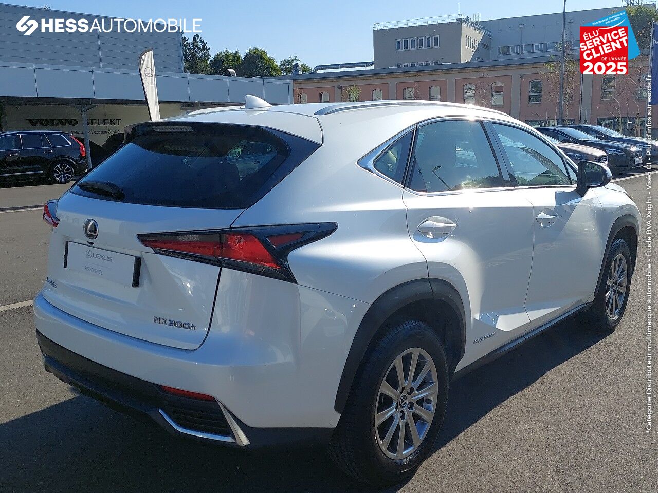 Véhicule d'occasion LEXUS NX 300H 2WD PACK BUSINESS CAMERA GPS LED SIEGES CHAUF chez Lexus Metz