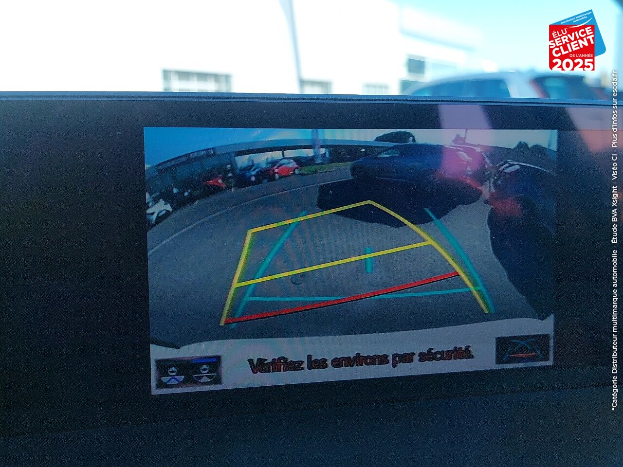 Véhicule d'occasion LEXUS NX 300H 2WD PACK BUSINESS CAMERA GPS LED SIEGES CHAUF chez Lexus Metz