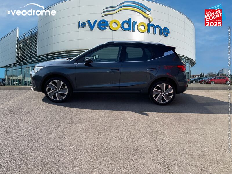 Véhicule d'occasion SEAT ARONA 1.0 TSI 110CH FR DSG7 CAMERA GPS RADAR AV/AR APPLE CARPLAY/ANDROID AUTO chez Le Veodrome