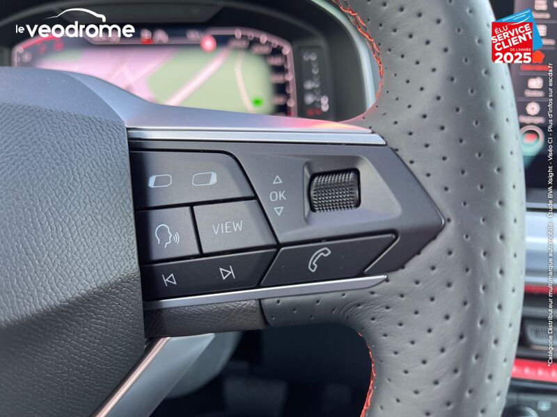 Véhicule d'occasion SEAT ARONA 1.0 TSI 110CH FR DSG7 CAMERA GPS RADAR AV/AR APPLE CARPLAY/ANDROID AUTO chez Le Veodrome