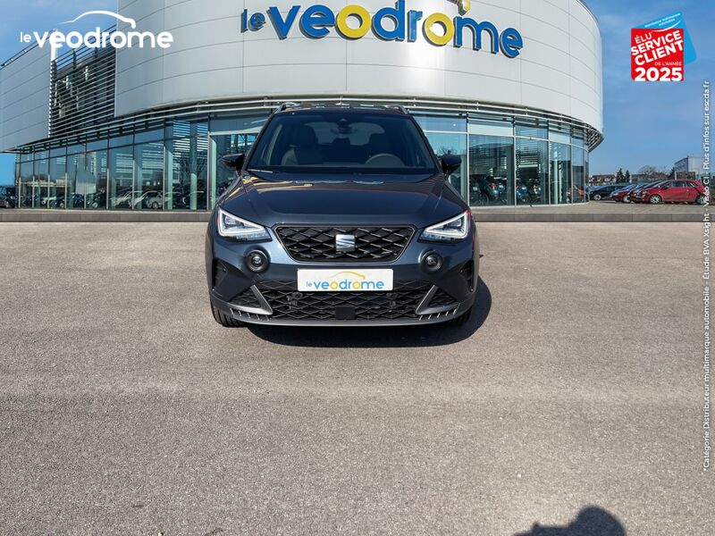 Véhicule d'occasion SEAT ARONA 1.0 TSI 110CH FR DSG7 CAMERA GPS RADAR AV/AR APPLE CARPLAY/ANDROID AUTO chez Le Veodrome