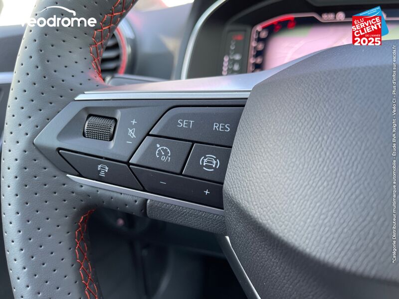 Véhicule d'occasion SEAT ARONA 1.0 TSI 110CH FR DSG7 CAMERA GPS RADAR AV/AR APPLE CARPLAY/ANDROID AUTO chez Le Veodrome