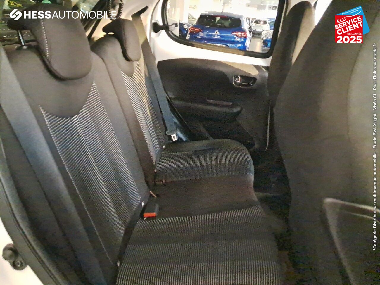 Véhicule d'occasion PEUGEOT 108 1.2 PURETECH GT LINE 5P chez Renault Saint-Louis