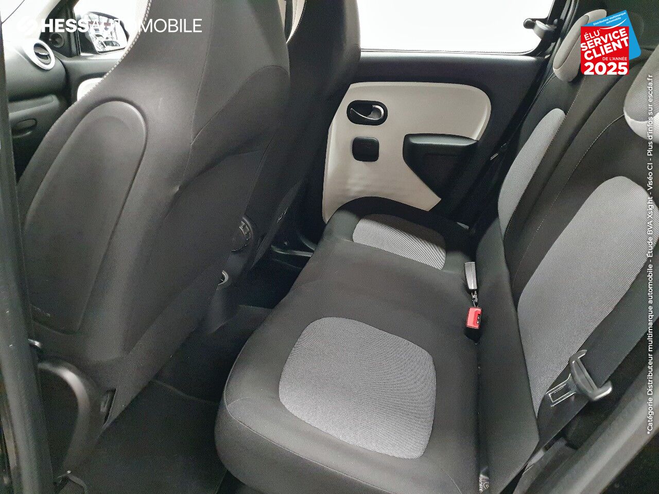 Véhicule d'occasion RENAULT TWINGO 1.0 SCE 70CH S/S ZEN ECO chez Renault Strasbourg
