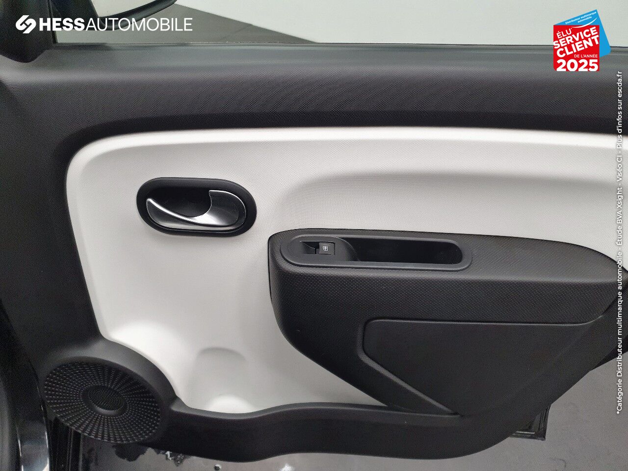 Véhicule d'occasion RENAULT TWINGO 1.0 SCE 70CH S/S ZEN ECO chez Renault Strasbourg