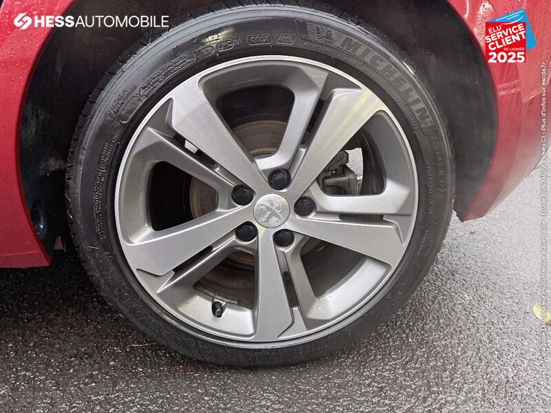 Véhicule d'occasion PEUGEOT 308 1.5 BLUEHDI 130CH S/S GT LINE TPANO GPS RADAR AV/AR CARPLAY chez Peugeot Hirson