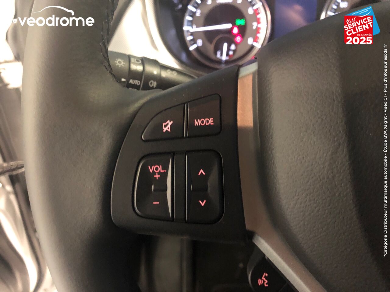 Véhicule d'occasion SUZUKI VITARA 1.4 BOOSTERJET HYBRID 129CH STYLE -23 CAMERA chez Le Veodrome