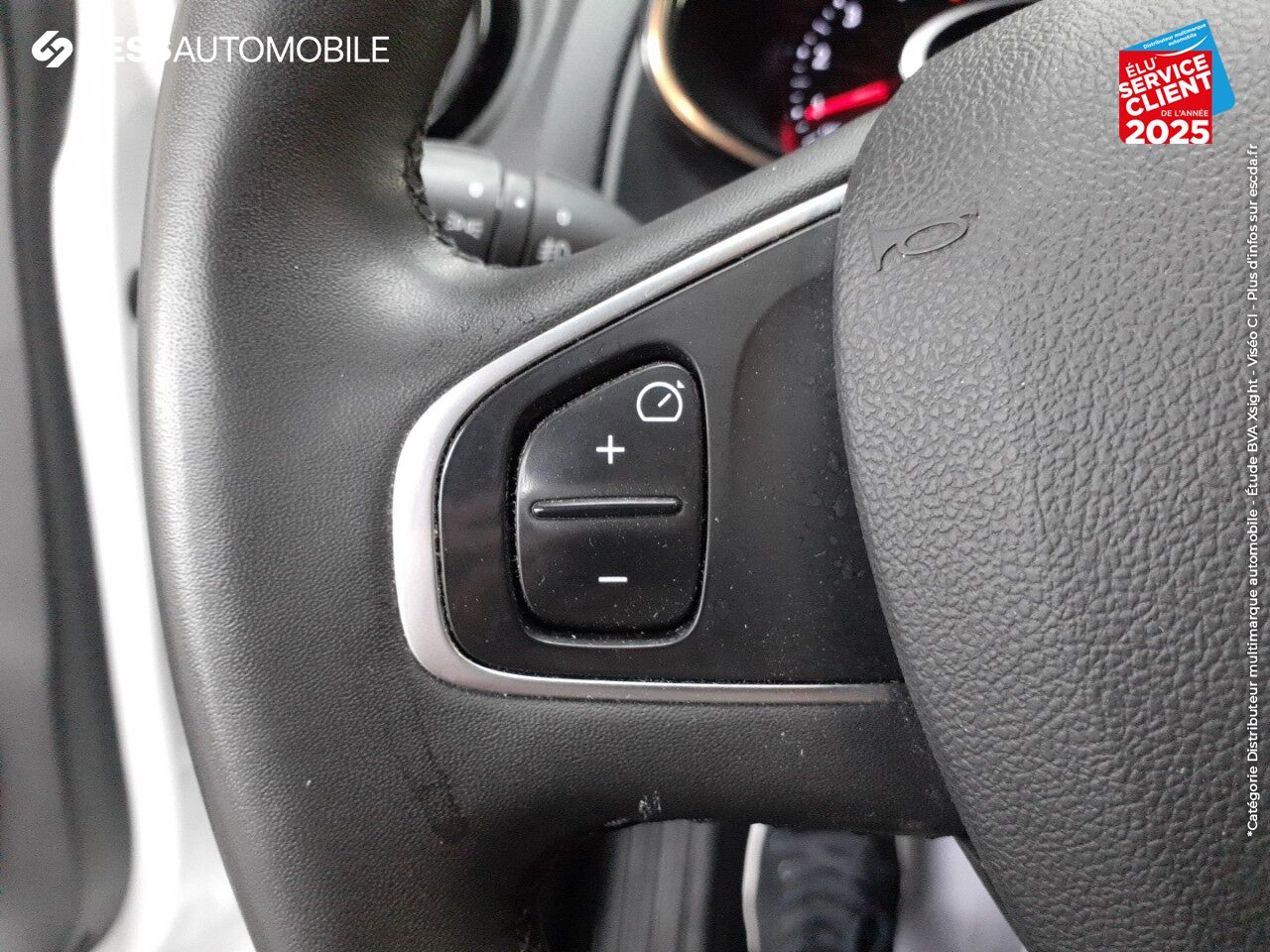 Véhicule d'occasion RENAULT CLIO ESTATE 1.5 DCI 90CH ENERGY BUSINESS EURO6C GPS chez Renault Mulhouse