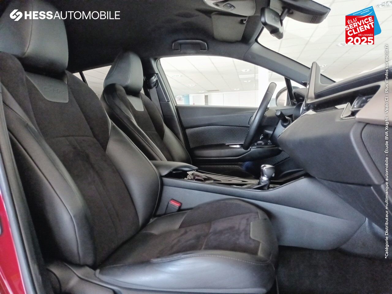Véhicule d'occasion TOYOTA C-HR 122H COLLECTION 2WD E-CVT RC18 chez Toyota Besançon