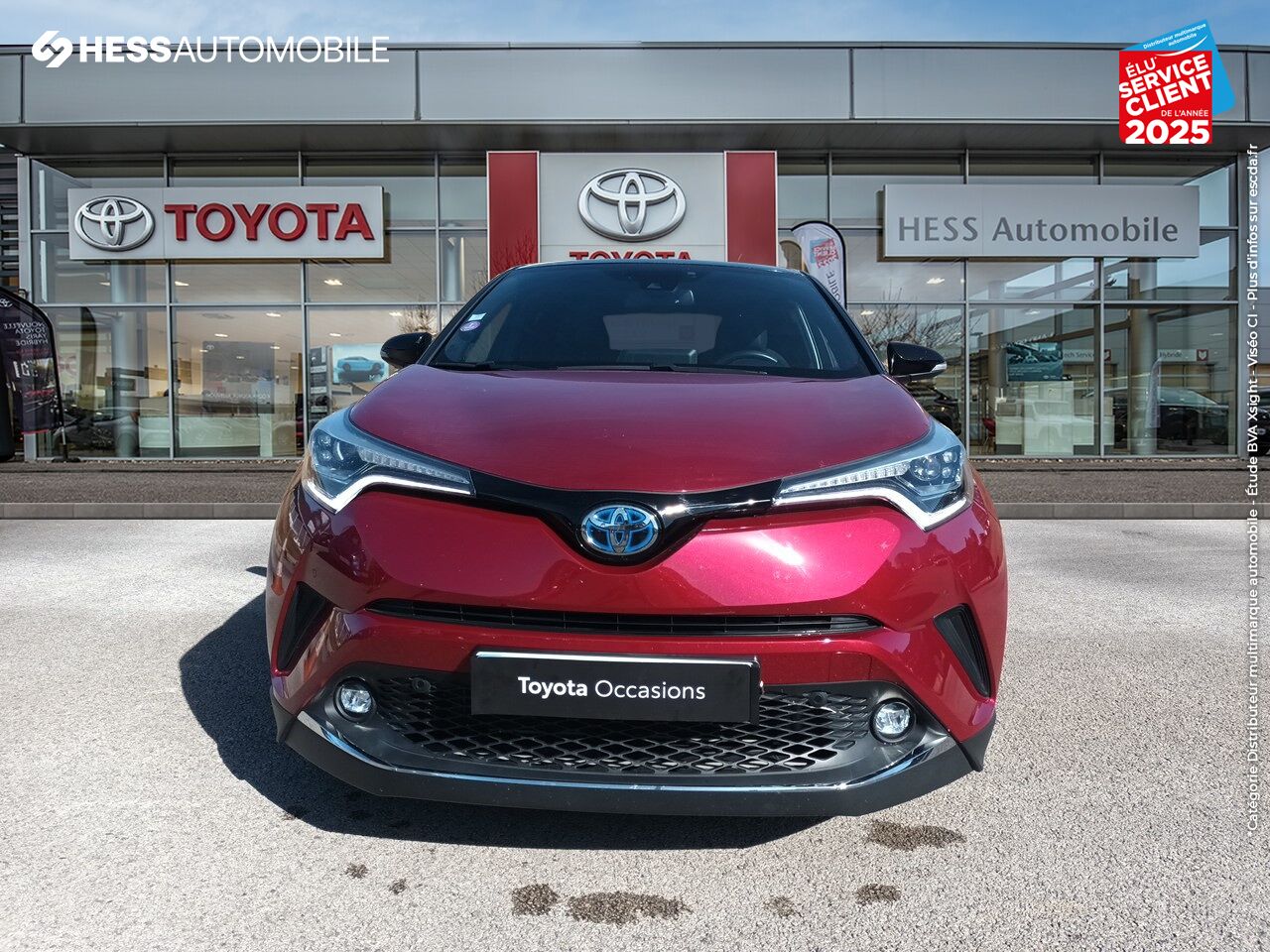 Véhicule d'occasion TOYOTA C-HR 122H COLLECTION 2WD E-CVT RC18 chez Toyota Besançon
