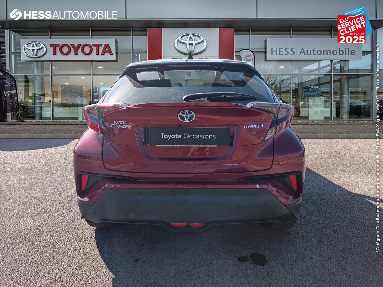Véhicule d'occasion TOYOTA C-HR 122H COLLECTION 2WD E-CVT RC18 chez Toyota Besançon