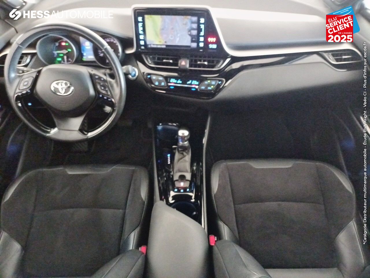 Véhicule d'occasion TOYOTA C-HR 122H COLLECTION 2WD E-CVT RC18 chez Toyota Besançon