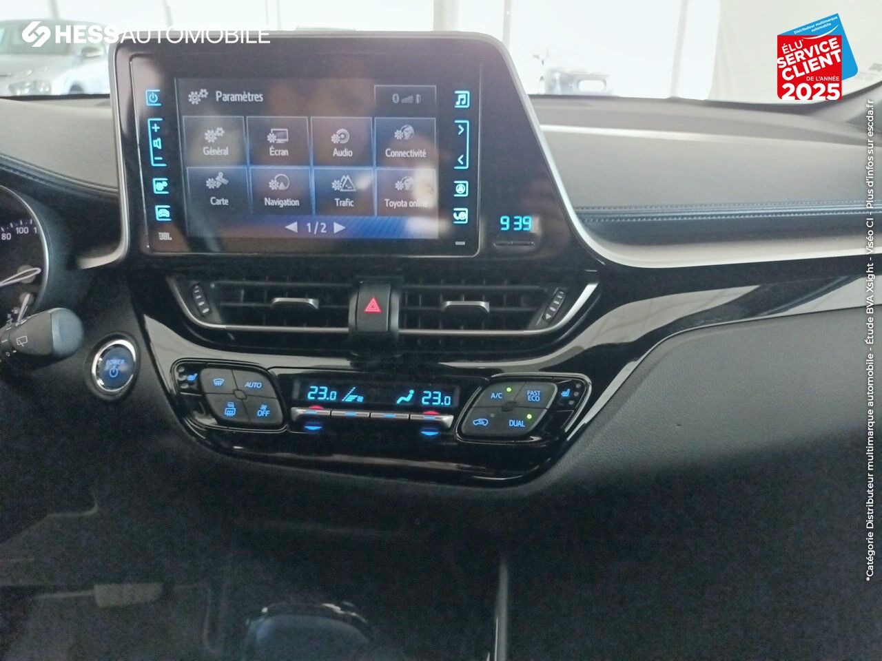 Véhicule d'occasion TOYOTA C-HR 122H COLLECTION 2WD E-CVT RC18 chez Toyota Besançon