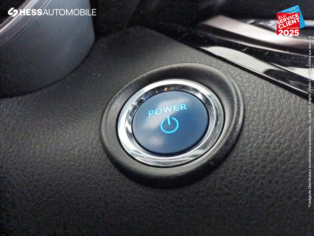 Véhicule d'occasion TOYOTA C-HR 122H COLLECTION 2WD E-CVT RC18 chez Toyota Besançon