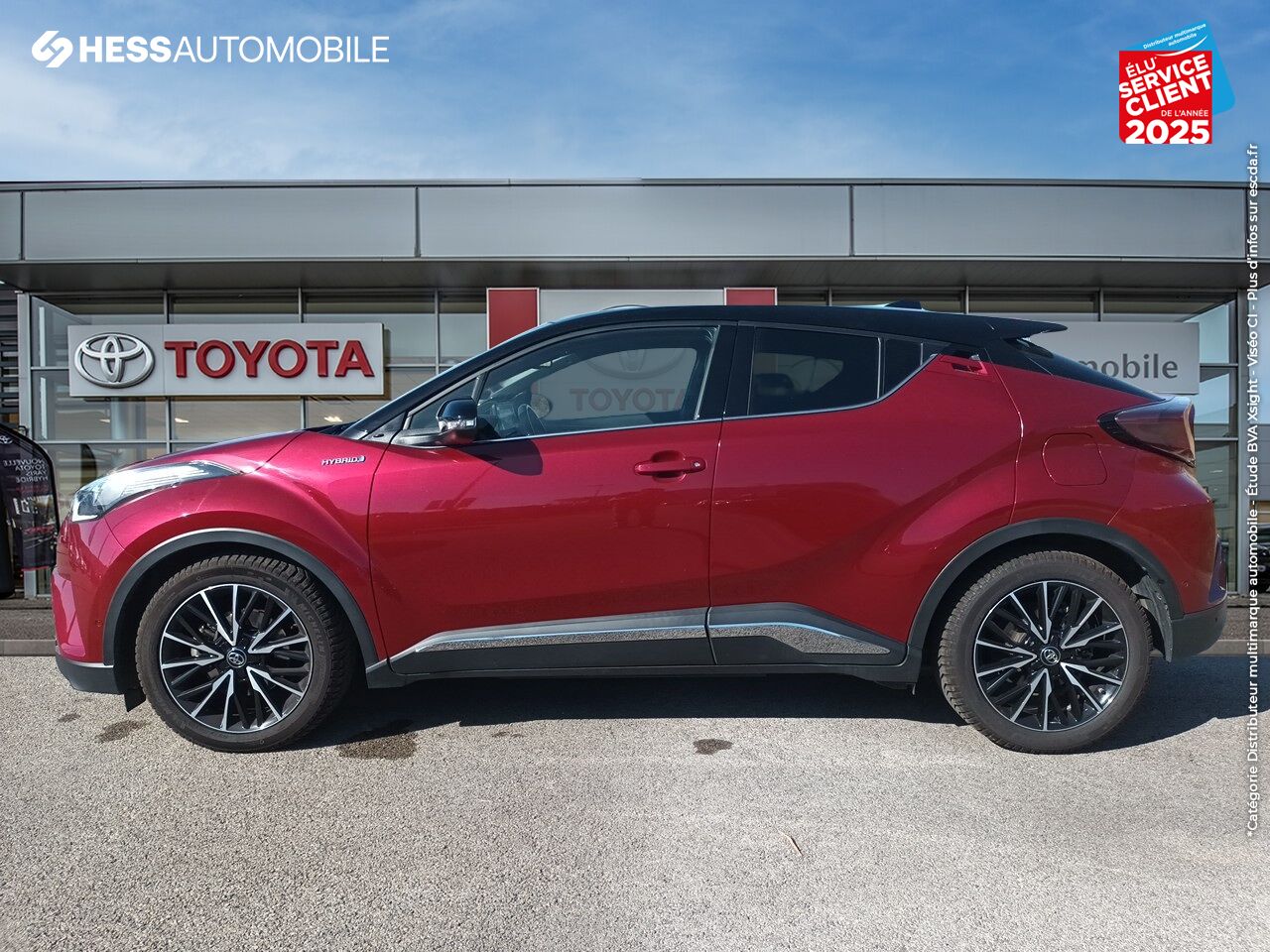 Véhicule d'occasion TOYOTA C-HR 122H COLLECTION 2WD E-CVT RC18 chez Toyota Besançon