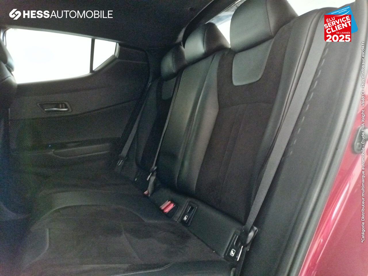 Véhicule d'occasion TOYOTA C-HR 122H COLLECTION 2WD E-CVT RC18 chez Toyota Besançon
