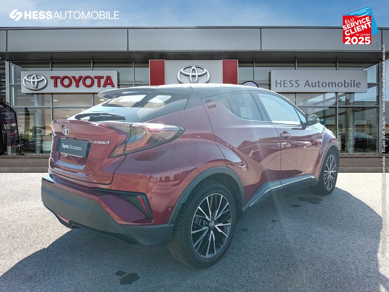 Véhicule d'occasion TOYOTA C-HR 122H COLLECTION 2WD E-CVT RC18 chez Toyota Besançon