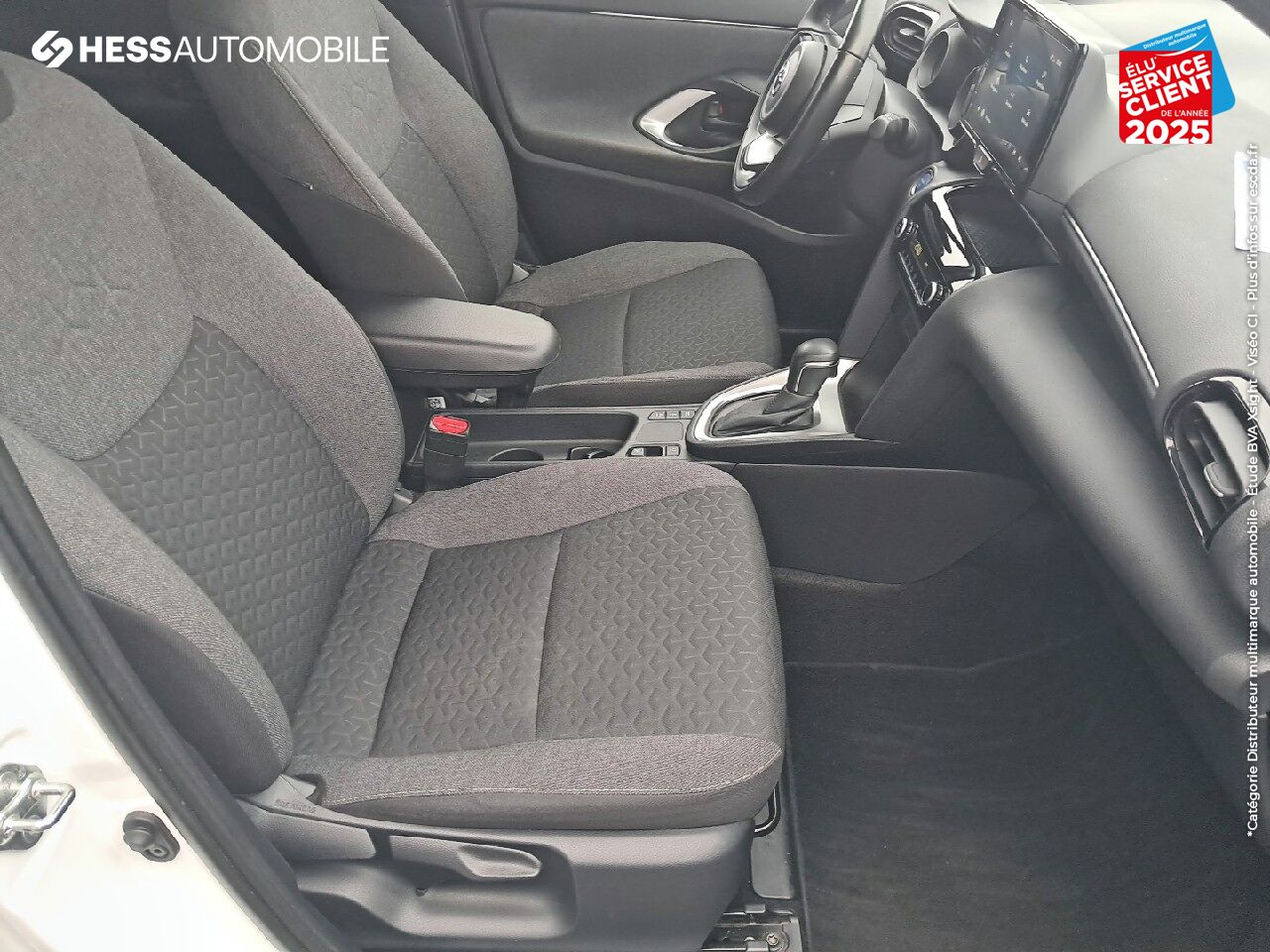 Véhicule d'occasion TOYOTA YARIS CROSS 116H DESIGN MY22 CAMERA chez Nissan Belfort