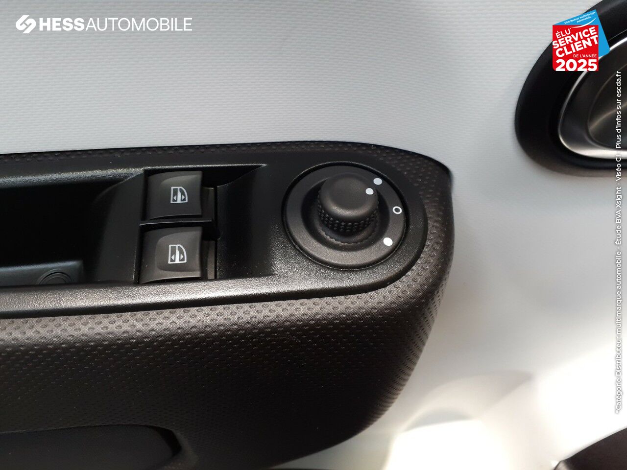 Véhicule d'occasion RENAULT TWINGO 1.0 SCE 75CH ZEN - 20 chez Renault Montbéliard