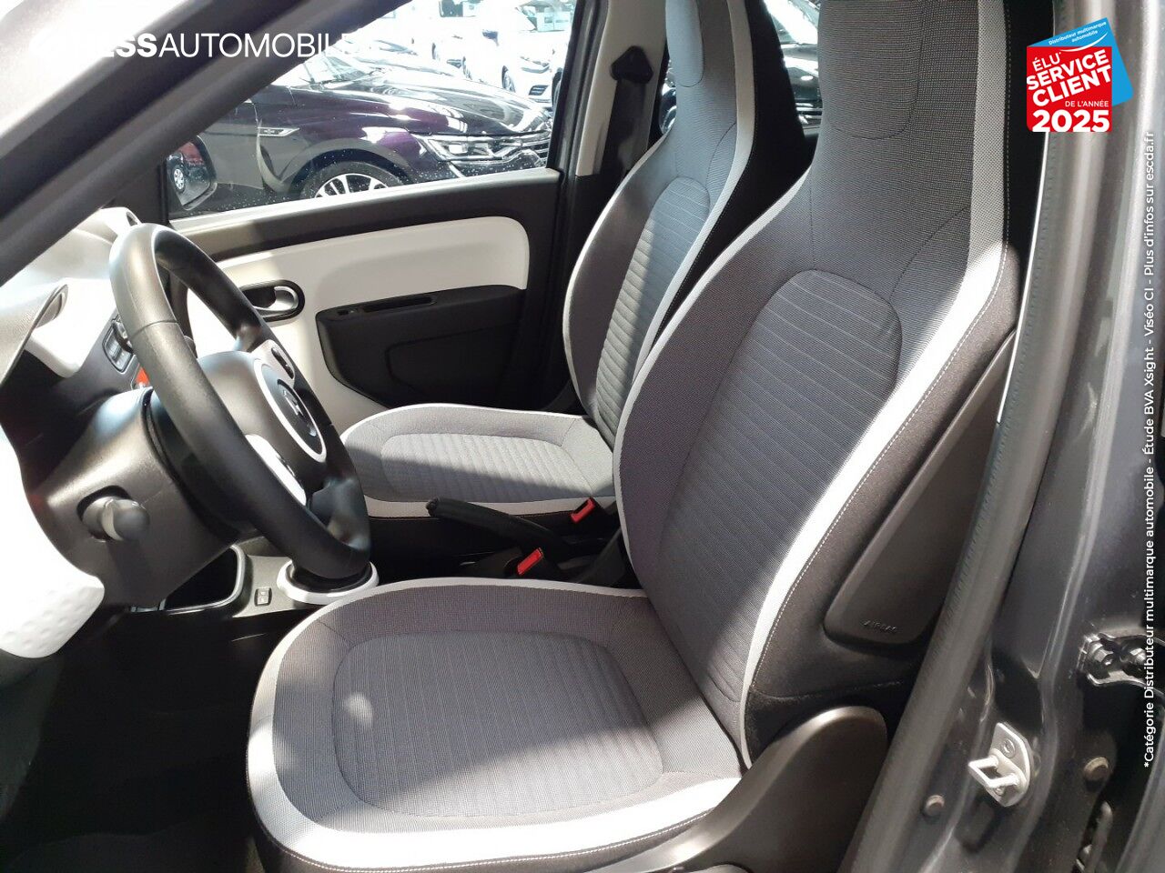 Véhicule d'occasion RENAULT TWINGO 1.0 SCE 75CH ZEN - 20 chez Renault Montbéliard