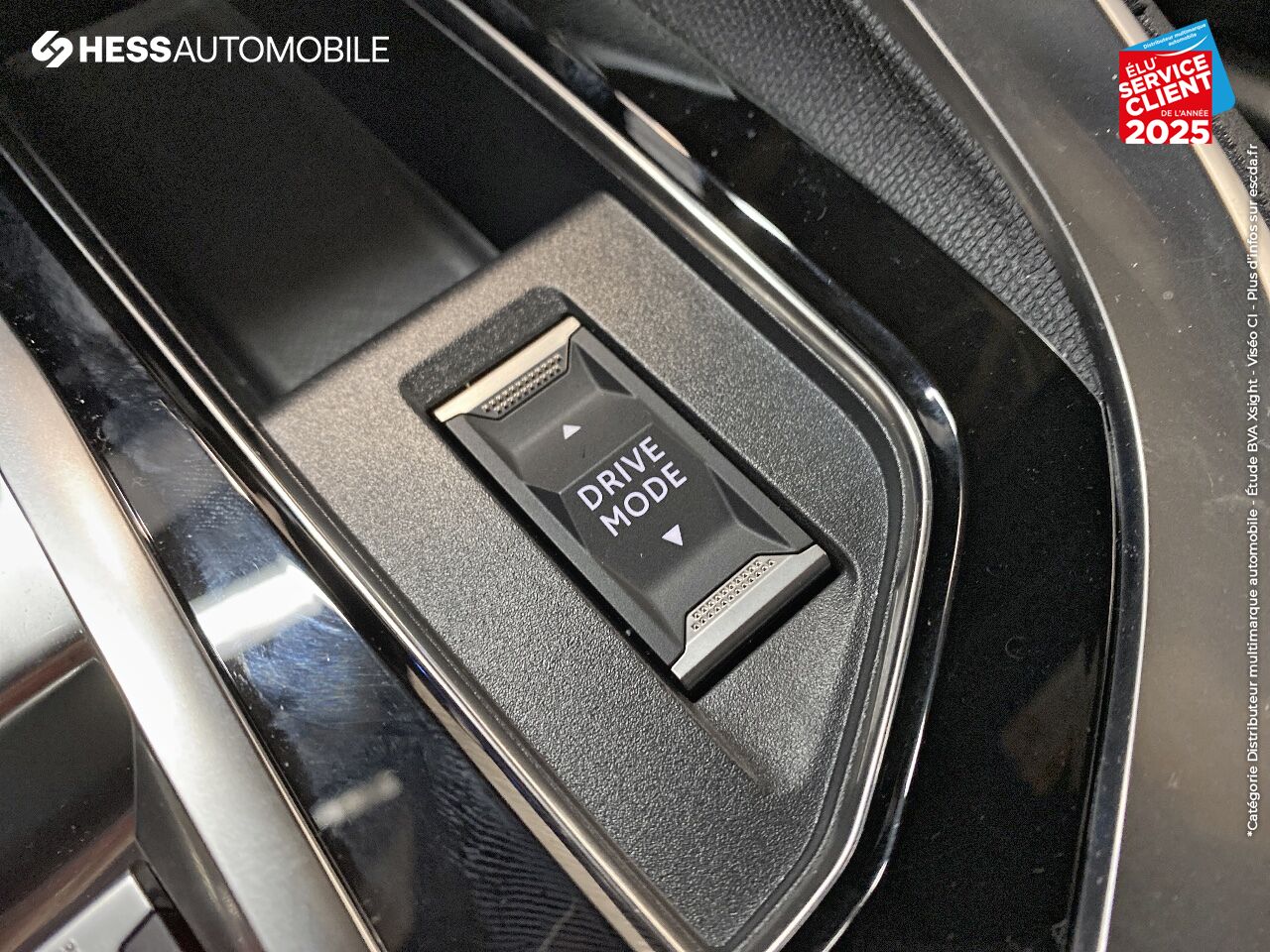 Véhicule d'occasion PEUGEOT 3008 HYBRID 225CH GT E-EAT8 LED GPS CAMERA RADAR AV/AR chez Peugeot Charleville