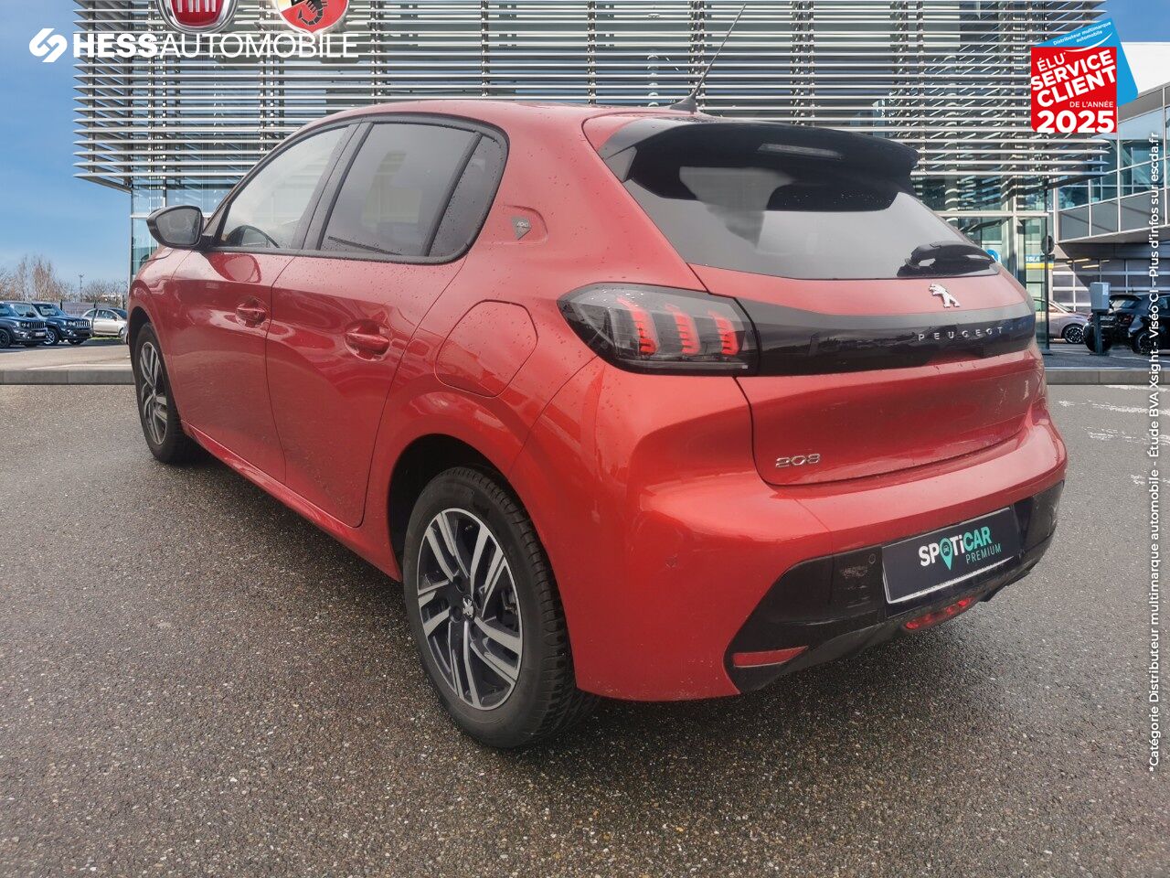 Véhicule d'occasion PEUGEOT 208 1.2 PURETECH 100CH SS ROADTRIP 118G chez Peugeot Sedan