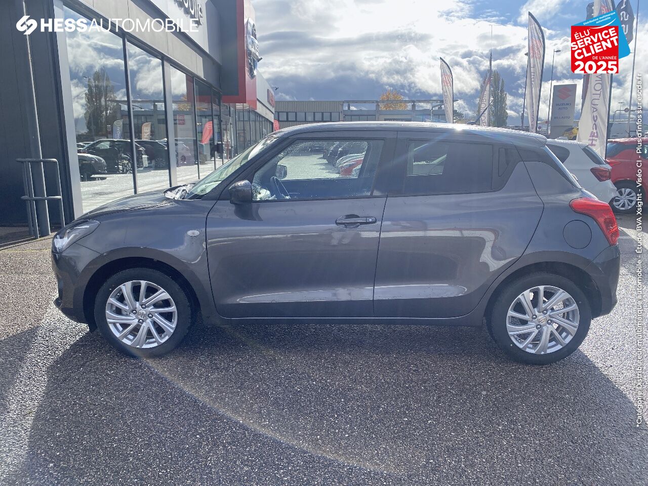 Véhicule d'occasion SUZUKI SWIFT 1.2 DUALJET HYBRID 83CH PRIVILEGE chez Suzuki Nancy
