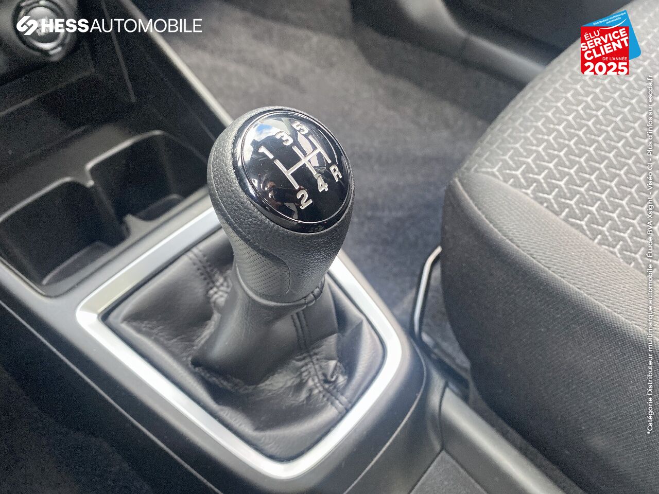 Véhicule d'occasion SUZUKI SWIFT 1.2 DUALJET HYBRID 83CH PRIVILEGE chez Suzuki Nancy