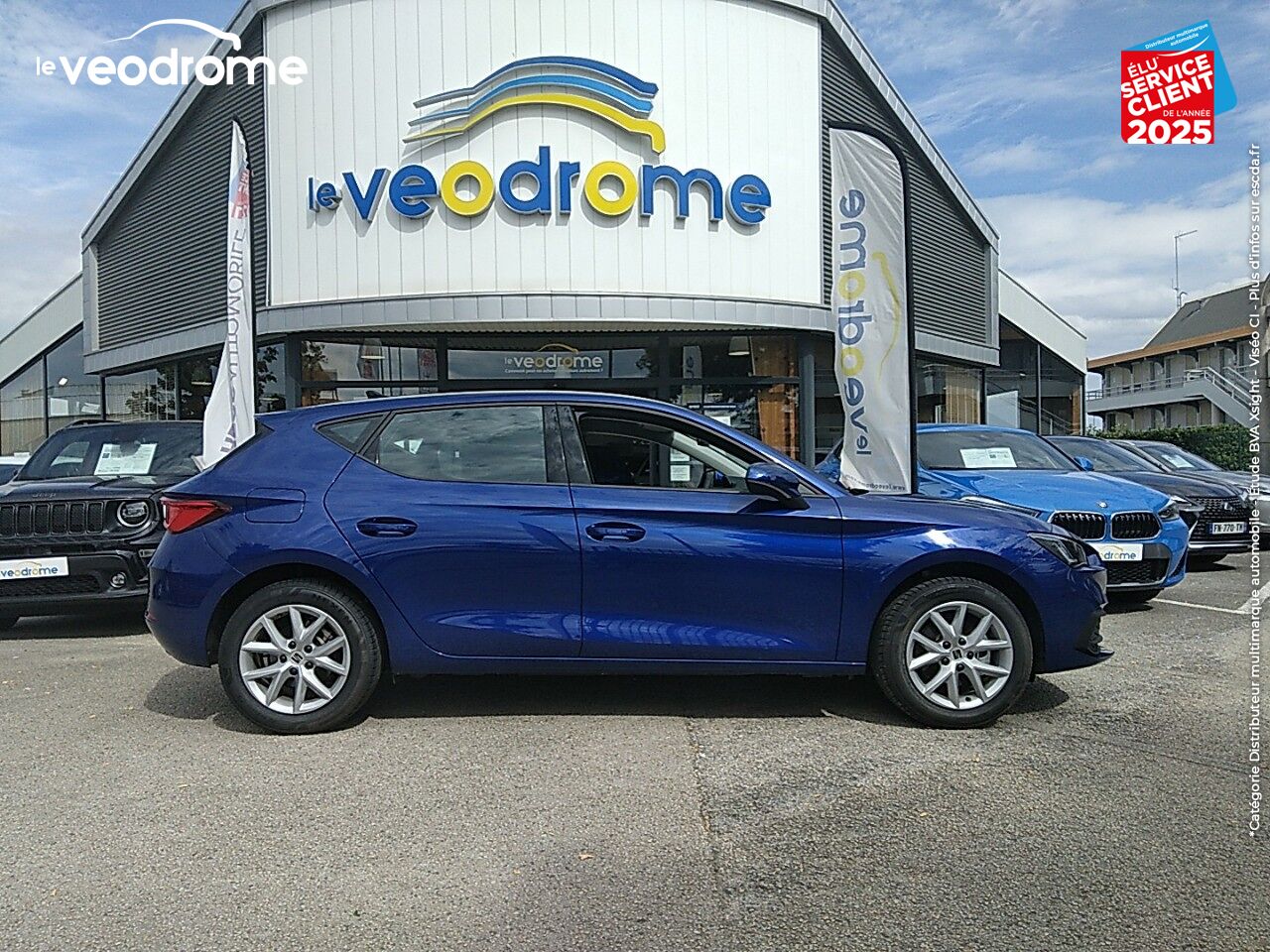 Véhicule d'occasion SEAT LEON 1.0 TSI 110CH STYLE -21 COCKPIT DIGITAL APPLE CARPLAY/ANDROID AUTO CLIM AUTO chez Le Veodrome