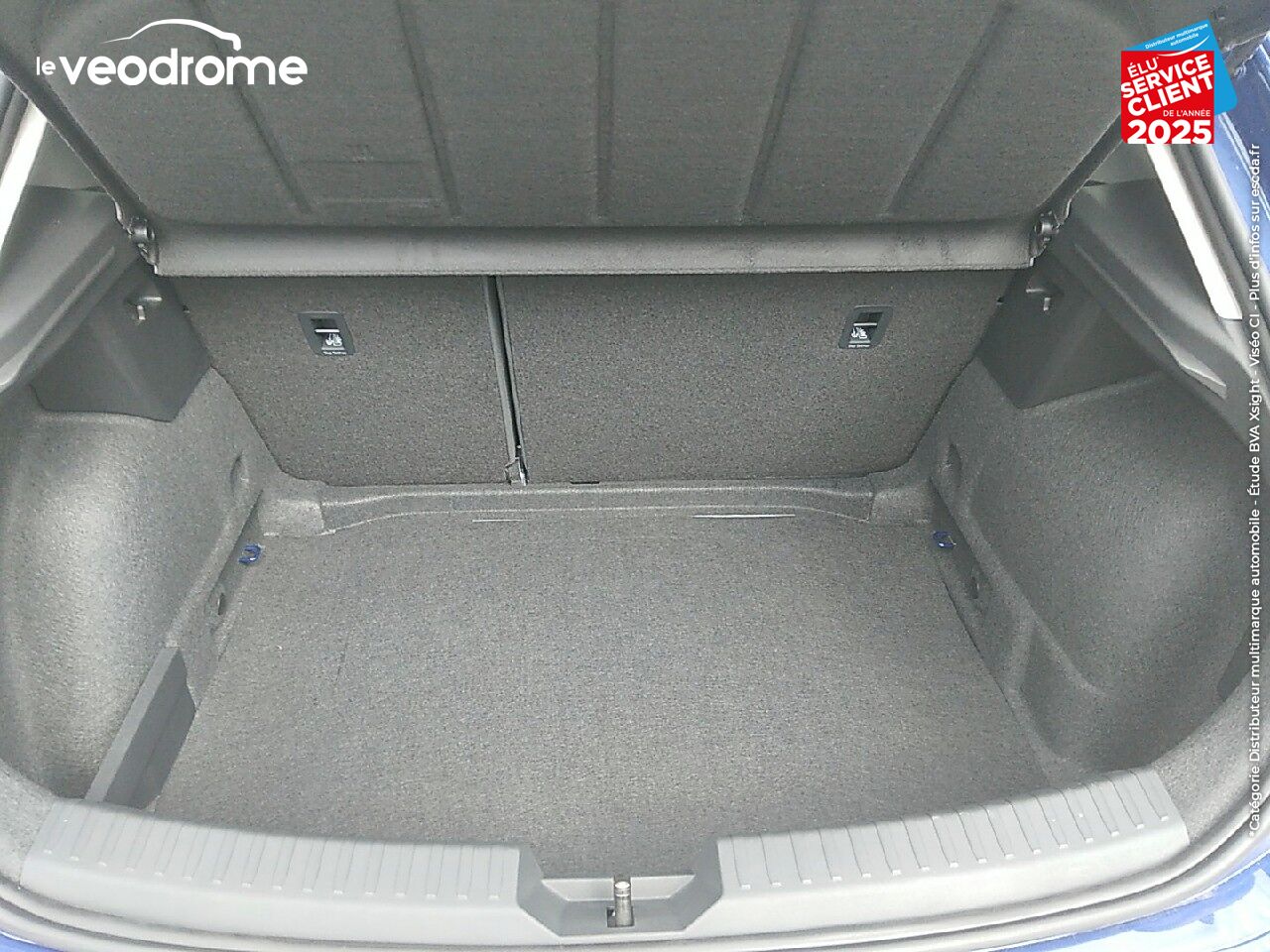 Véhicule d'occasion SEAT LEON 1.0 TSI 110CH STYLE -21 COCKPIT DIGITAL APPLE CARPLAY/ANDROID AUTO CLIM AUTO chez Le Veodrome