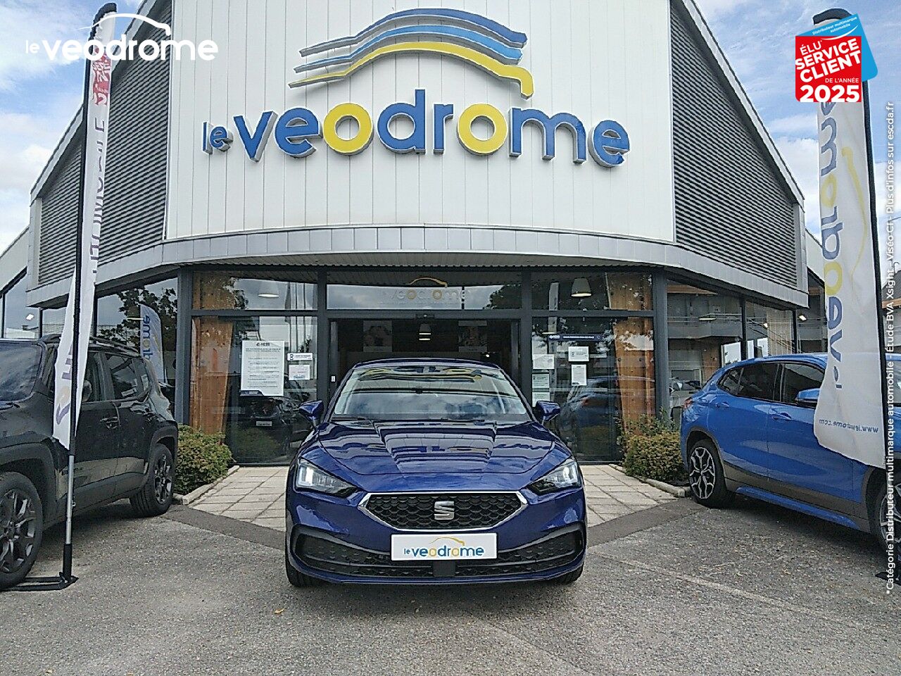 Véhicule d'occasion SEAT LEON 1.0 TSI 110CH STYLE -21 COCKPIT DIGITAL APPLE CARPLAY/ANDROID AUTO CLIM AUTO chez Le Veodrome