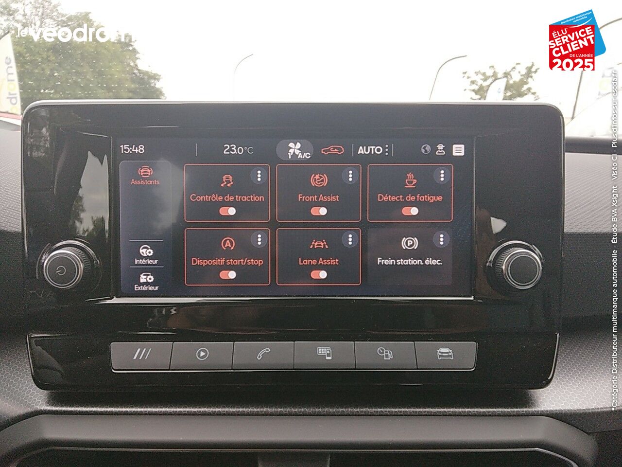Véhicule d'occasion SEAT LEON 1.0 TSI 110CH STYLE -21 COCKPIT DIGITAL APPLE CARPLAY/ANDROID AUTO CLIM AUTO chez Le Veodrome