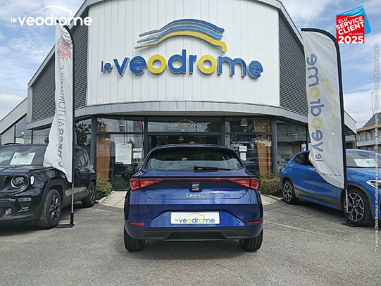 Véhicule d'occasion SEAT LEON 1.0 TSI 110CH STYLE -21 COCKPIT DIGITAL APPLE CARPLAY/ANDROID AUTO CLIM AUTO chez Le Veodrome