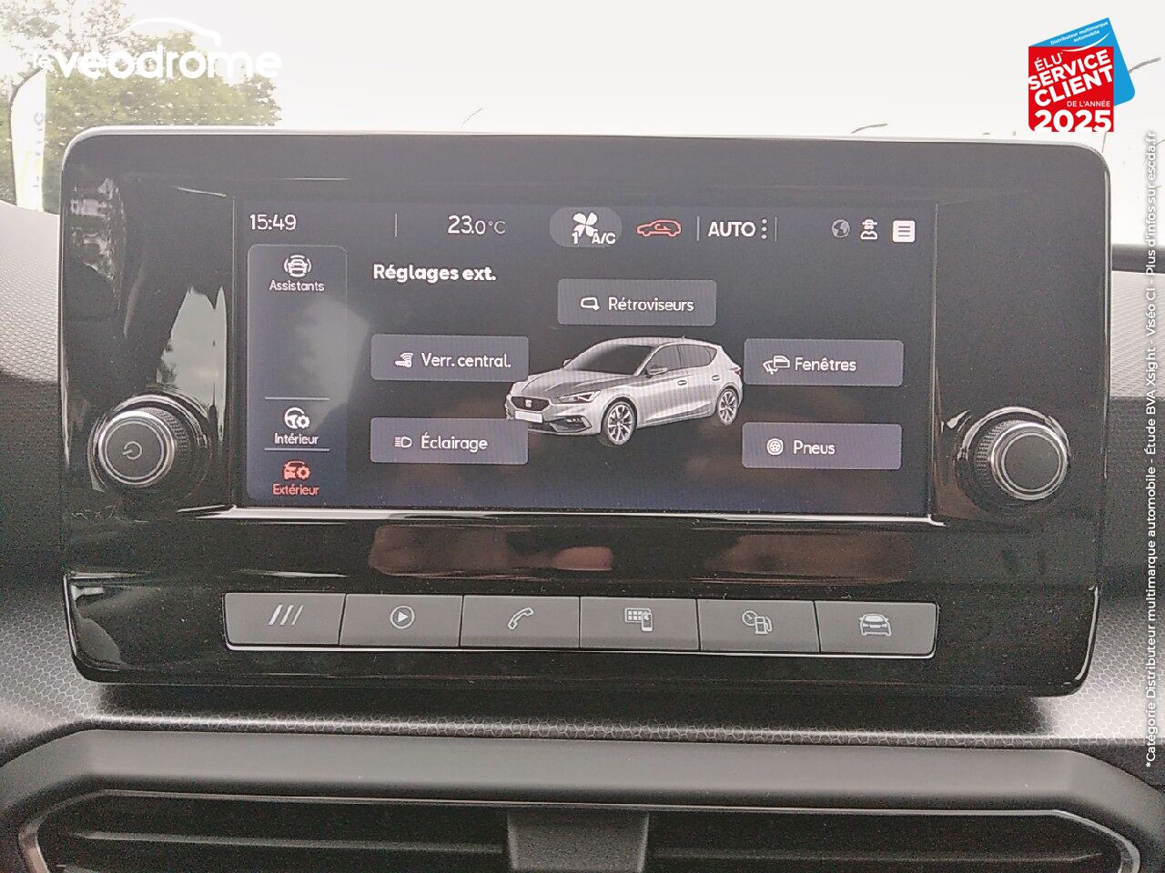 Véhicule d'occasion SEAT LEON 1.0 TSI 110CH STYLE -21 COCKPIT DIGITAL APPLE CARPLAY/ANDROID AUTO CLIM AUTO chez Le Veodrome