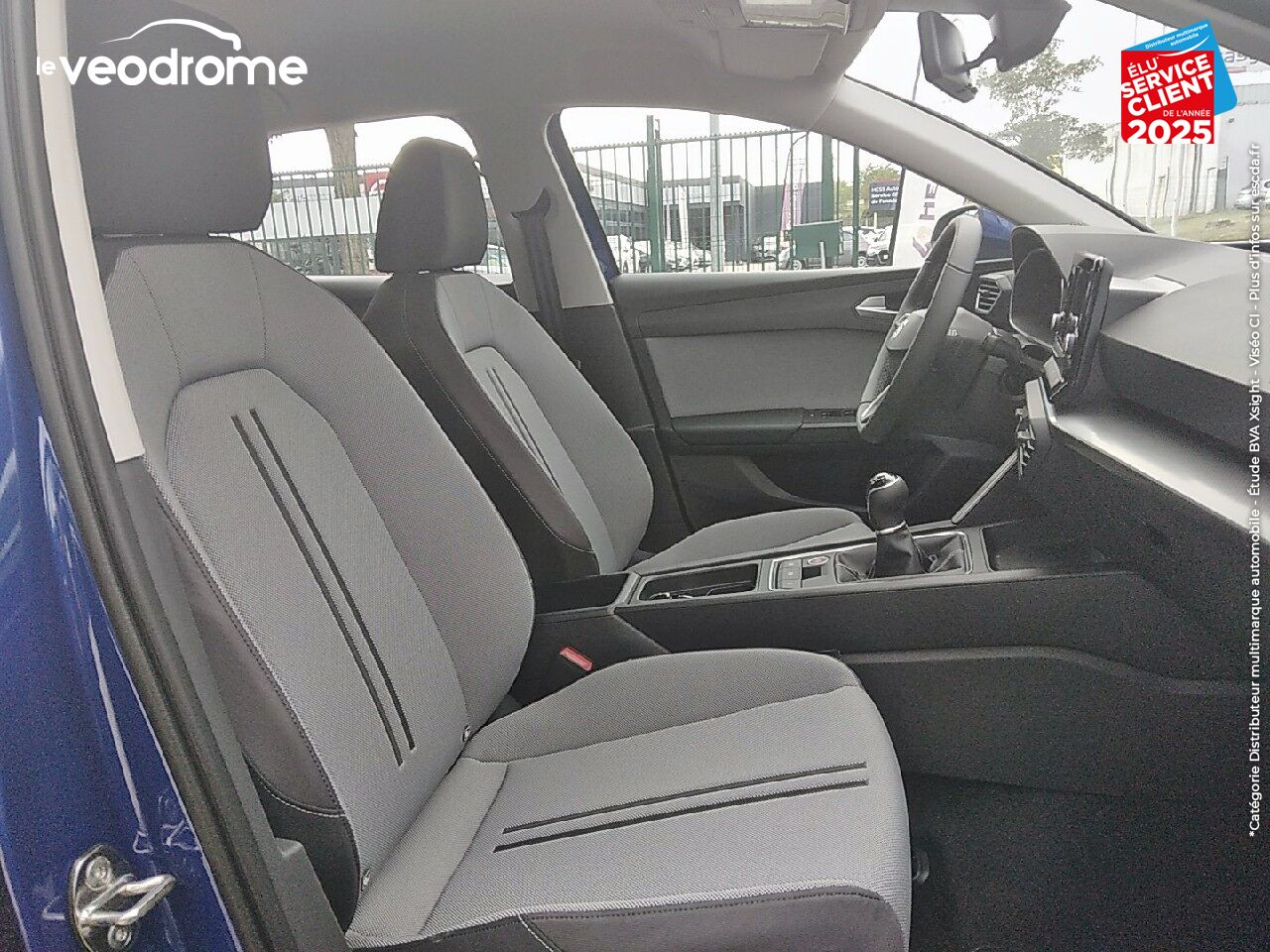 Véhicule d'occasion SEAT LEON 1.0 TSI 110CH STYLE -21 COCKPIT DIGITAL APPLE CARPLAY/ANDROID AUTO CLIM AUTO chez Le Veodrome