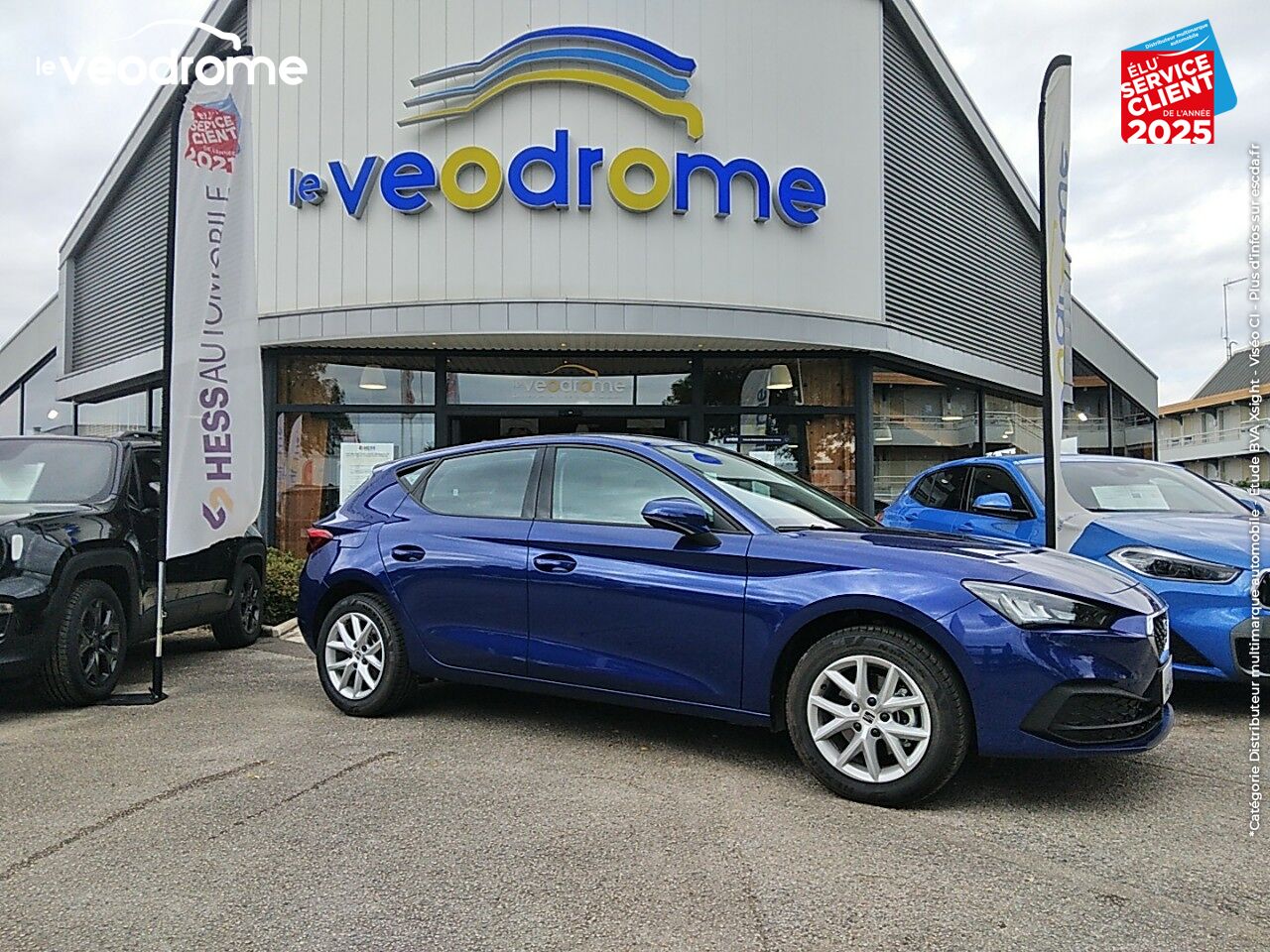 Véhicule d'occasion SEAT LEON 1.0 TSI 110CH STYLE -21 COCKPIT DIGITAL APPLE CARPLAY/ANDROID AUTO CLIM AUTO chez Le Veodrome